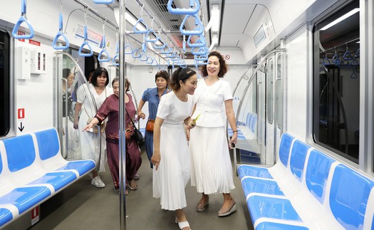 Chào tuần mới: Trên những chuyến metro