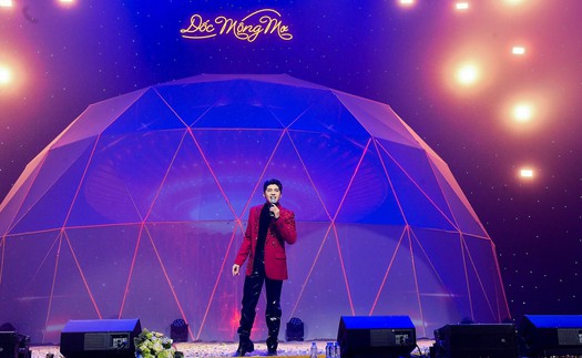 Dàn nam thần đình đám của showbiz Việt cùng đổ bộ trên sân khấu "Dốc mộng mơ - Mars in Hanoi"