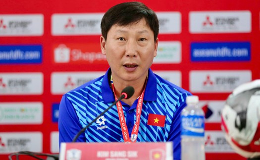 HLV Kim Sang Sik: ‘Đội tuyển Việt Nam có nhiệm vụ phải vượt qua Lào’