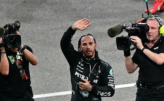 Lewis Hamilton xúc động chia tay Mercedes, ca ngợi 'hành trình lịch sử' trước khi gia nhập Ferrari