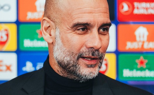 Pep Guardiola cảm ơn cựu ngôi sao MU vì chê Man City nhàm chán