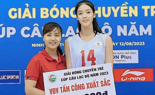 'Truyền nhân' Thanh Thúy 16 tuổi cao 1m87 chính thức trình làng đội một Bộ tư lệnh Thông Tin