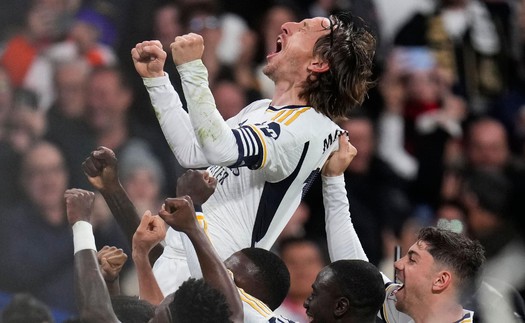 Đừng rời xa Real, Luka Modric!