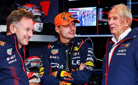 Đua xe Công thức 1: Đang trên đỉnh thế giới, Verstappen có sang Mercedes?