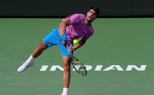 Alcaraz bảo vệ thành công chức vô địch BNP Paribas Open nhờ những cú forehand