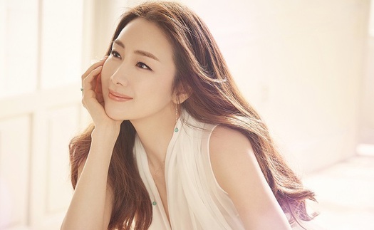 'Nữ hoàng nước mắt' Choi Ji Woo rời YG, sẽ sớm trở lại với diễn xuất