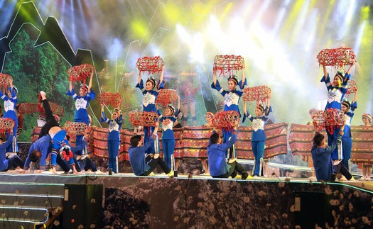 Khai mạc Festival "Cao nguyên trắng Bắc Hà" 2024 "Nghiêng say mùa xuân"