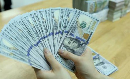 Giá USD sáng 12/4 tiếp đà tăng