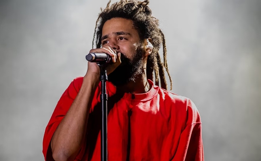 J. Cole ra mắt ở vị trí á quân trên Billboard 200