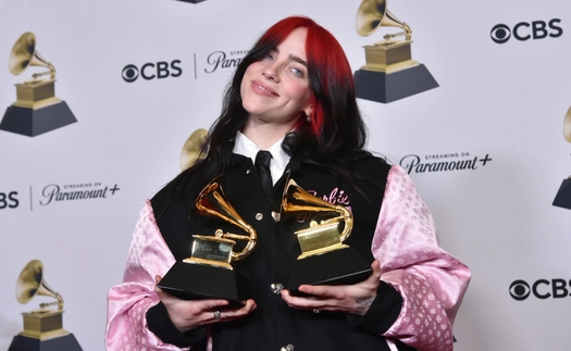 Billie Eilish ra mắt hoành tráng album mới