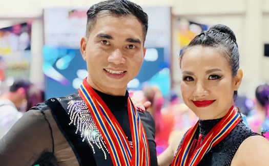 Cặp VĐV Phạm Trung Hòa - Nguyễn Mỹ Trang tham dự Giải Vô địch thế giới Dancesport hạng trung niên