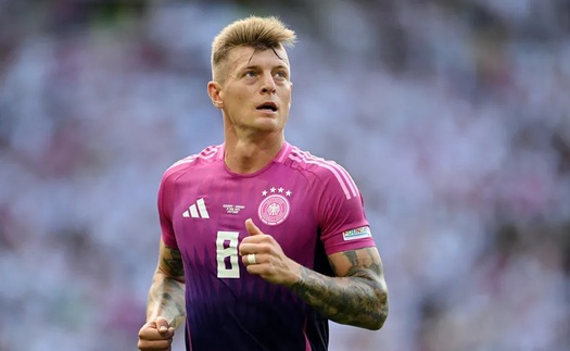 Bí ẩn đôi giày cũ 11 năm của Toni Kroos