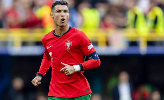 Bồ Đào Nha vào vòng 1/8 EURO 2024, Ronaldo không ghi bàn vẫn nhận ‘mưa’ lời khen vì quyết định bất ngờ