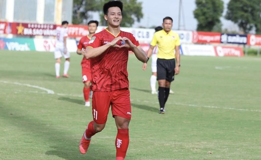 Sao trẻ U23 Việt Nam tỏa sáng, đội bóng ngành công an cận kề giấc mơ V-League