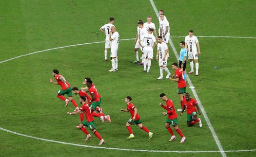 Ronaldo đá hỏng penalty, Bồ Đào Nha vẫn đi tiếp với 'người hùng' bất ngờ sau loạt luân lưu may rủi