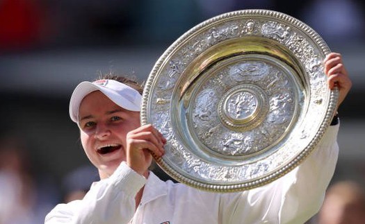 Tay vợt hạng 32 thế giới làm nên lịch sử khi vô địch Wimbledon 2024