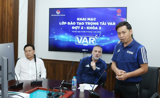 Khai mạc lớp đào tạo trọng tài VAR khóa 3