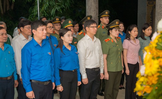 Đoàn Thanh niên Bộ Công an tri ân các anh hùng liệt sĩ tại Tây Ninh