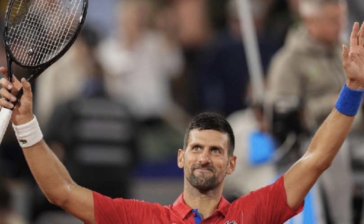 Đánh bại kình địch Nadal chỉ sau 2 set, Djokovic tiếp tục hành trình tìm vàng ở Olympic