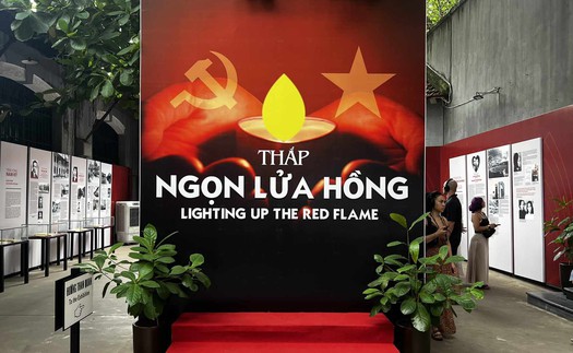 Hỏa Lò "thắp ngọn lửa hồng" đón ngày 27/7