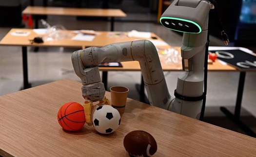 Google công bố robot chơi bóng bàn cấp độ nghiệp dư