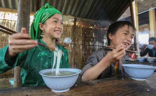 Cuộc sống sau ống kính: Bát phở lên non