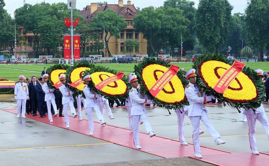 Lãnh đạo Đảng, Nhà nước vào Lăng viếng Chủ tịch Hồ Chí Minh