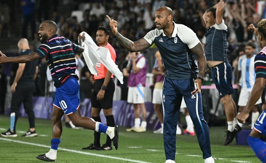 Hóa ra, Thierry Henry làm HLV cũng không tệ