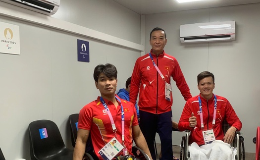 Hai kình ngư Việt Nam xuất sắc vào chung kết Paralympic 2024