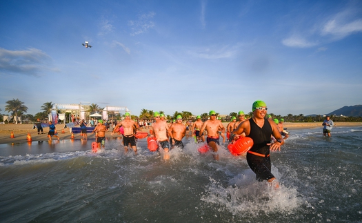 Nhà vô địch SEA Games lập kỷ lục tại giải bơi biển quốc tế 