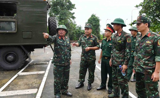 Phú Thọ sẵn sàng lắp đặt cầu phao qua sông Hồng thay thế tạm thời cầu Phong Châu mới bị sập