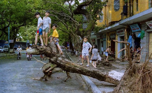 Cuộc sống sau ống kính: Nhớ về bão lũ…