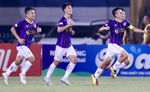 Văn Quyết lập siêu phẩm, Hà Nội FC thắng nhọc Bình Định ngày mở màn V-League