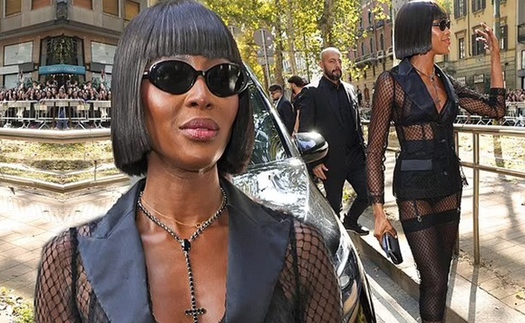 Naomi Campbell trông như tượng đồng đen trong bộ váy lưới hở bạo 