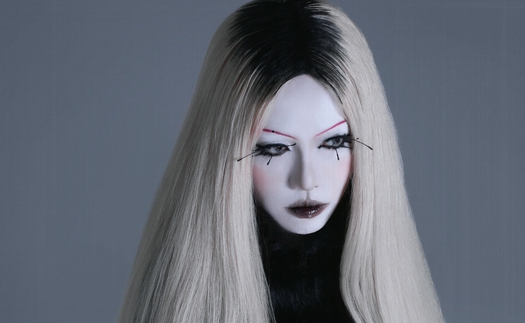 Phùng Khánh Linh trở lại đường đua V-pop sau gần 2 năm vắng bóng