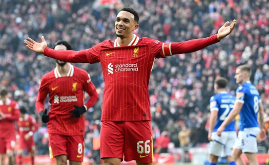 Liverpool thắng áp đảo đội hạng 4 nhờ 'siêu phẩm', 'người hùng' bóng đá Ý đã có bàn ra mắt Anfield