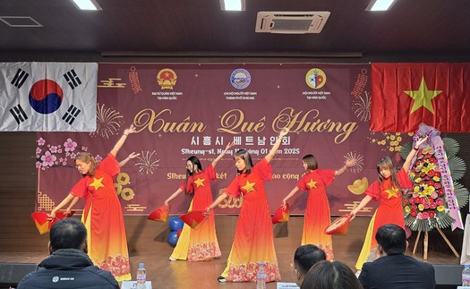 Ấm áp Lễ hội Xuân Quê hương 2025 của bà con người Việt tại xứ Hàn