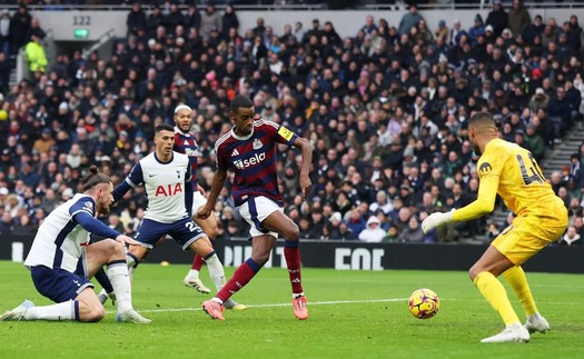 Ngôi sao Arsenal theo đuổi là ông vua của vòng 5m50