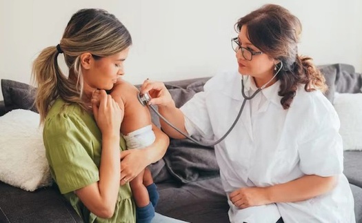 Chuyên gia Australia: Không nên hoảng loạn về virus mới gây viêm đường hô hấp