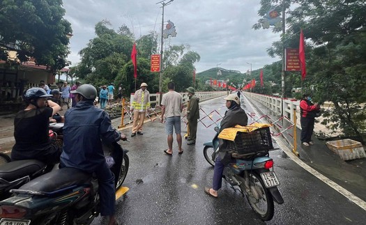 Ảnh hưởng bão số 10: Cấm người và phương tiện qua cầu Chiêm Hóa, Tuyên Quang
