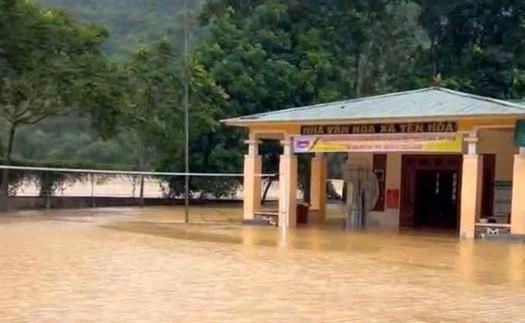 Hàng nghìn hộ dân ở Nghệ An bị cô lập do lũ sau bão số 10