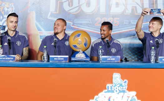 Huyền thoại Man United mang trải nghiệm bóng đá ấn tượng tới CĐV Việt Nam