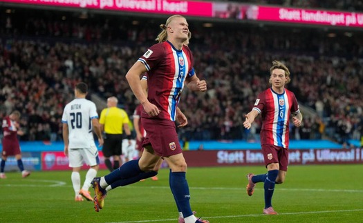 Haaland đá hỏng 11m hai lần trước khi... lập hat-trick