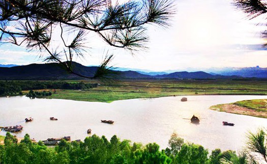 Chữ và nghĩa: Củi một cành khô lạc mấy dòng