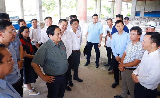 Thủ tướng Phạm Minh Chính kiểm tra, chỉ đạo xử lý các vướng mắc tại Cần Thơ