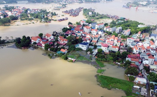 Nước dâng cao khiến hàng trăm hộ dân ở xã Sơn Động (Phú Thọ) bị cô lập