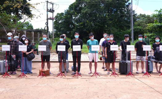 Tiếp nhận 15 công dân Việt Nam do phía Campuchia trao trả