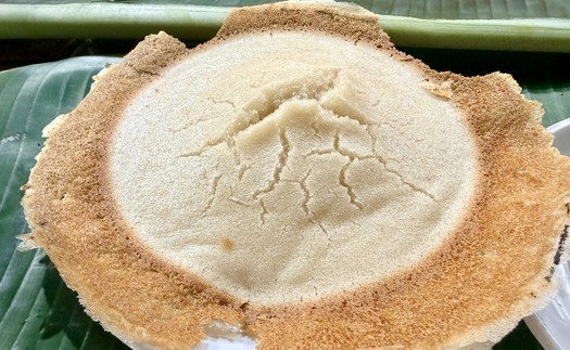 Bánh bò nướng Ha Cô - Tinh hoa ẩm thực của người Chăm tại An Giang