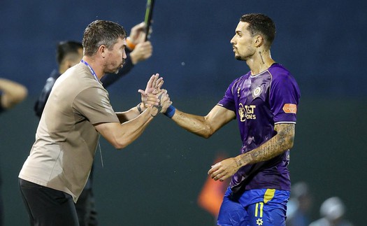 HLV Harry Kewell: 'Tôi không hy vọng chiến thắng theo cách này'