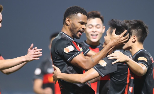 Hoàng Đức, Văn Lâm cùng Ninh Bình băng băng đến ngôi vô địch lượt đi V-League